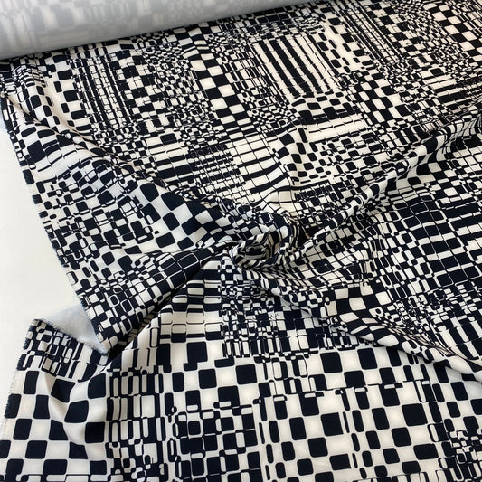Malha interlock formas pretas e brancas