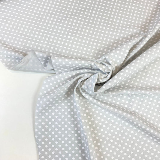 Jersey com elastano cinza com pequenas nuvens