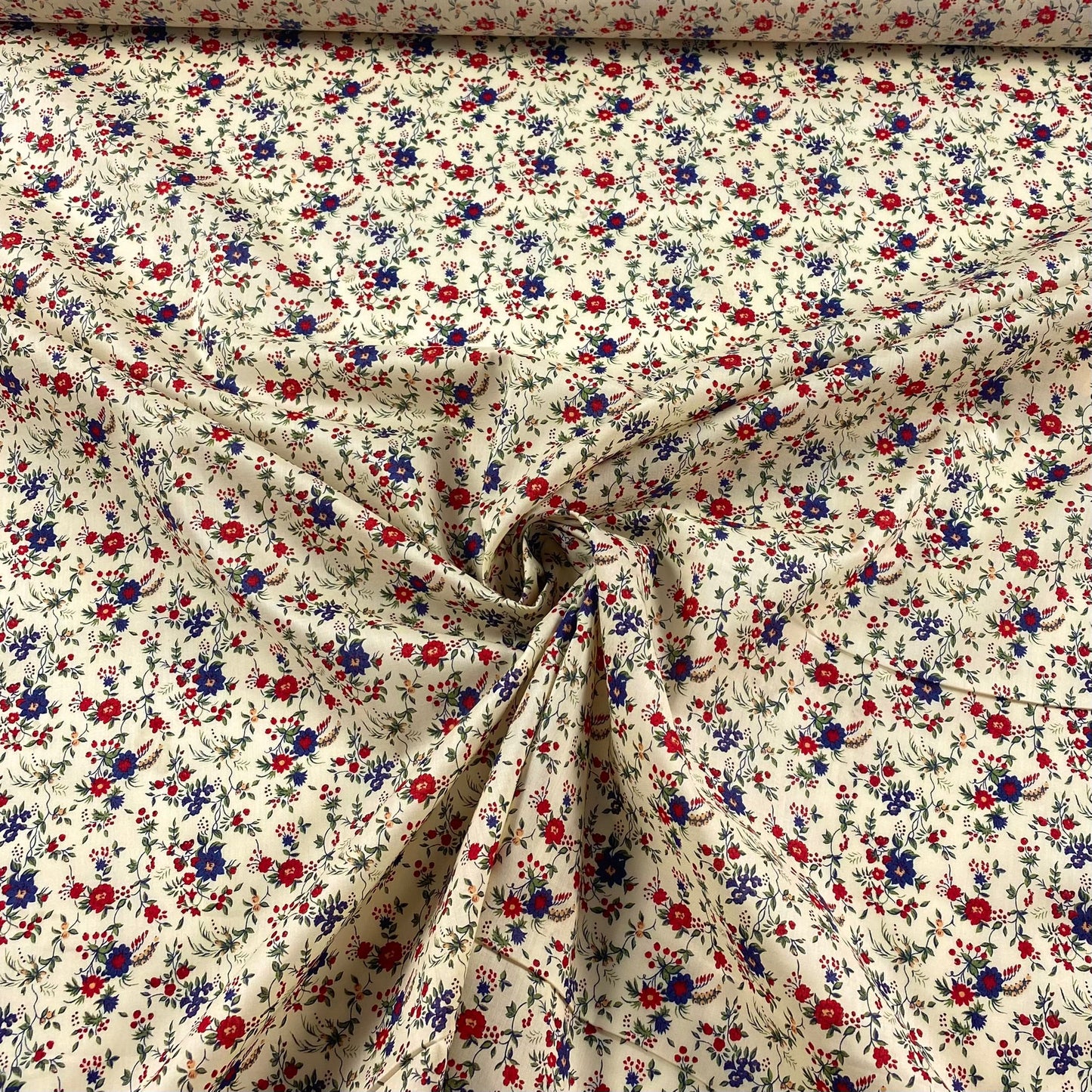 Beige poplin with flowers